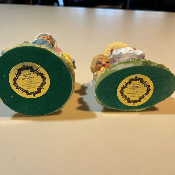 Victorian Collection Rabbit Figurines - Picture 5 of 13